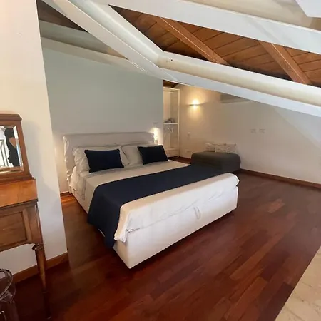 Apartamento Regina Elena, Luminoso Sulla